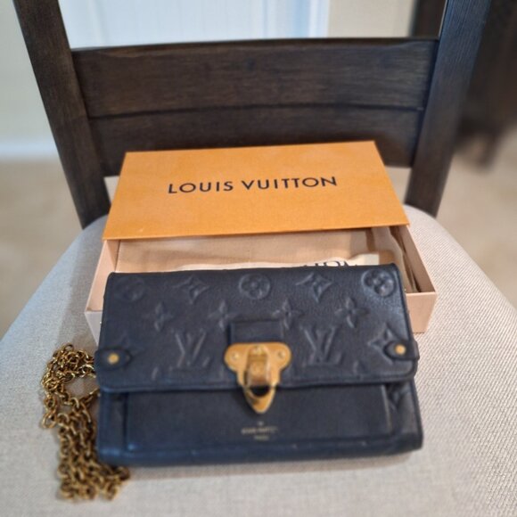 Louis Vuitton Empreinte Noir wallet with gold chain (authentic) - Picture 1 of 4